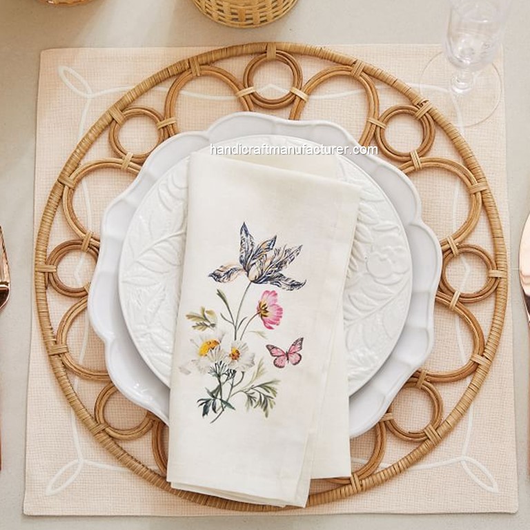 Craft your dream rattan table mats with our OEM services.