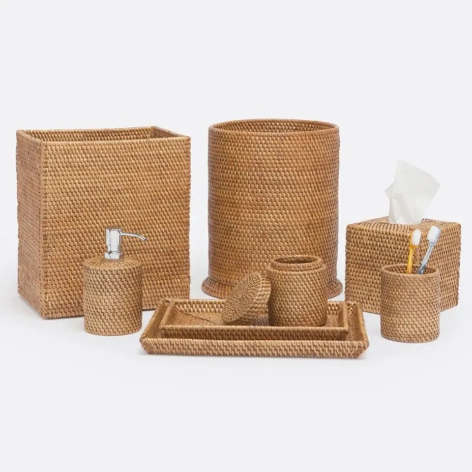 High-end rattan bathroom accessories set – woven waste bin, tissue box, soap dispenser, toothbrush holder, tray, and storage jars handmade for OEM production.