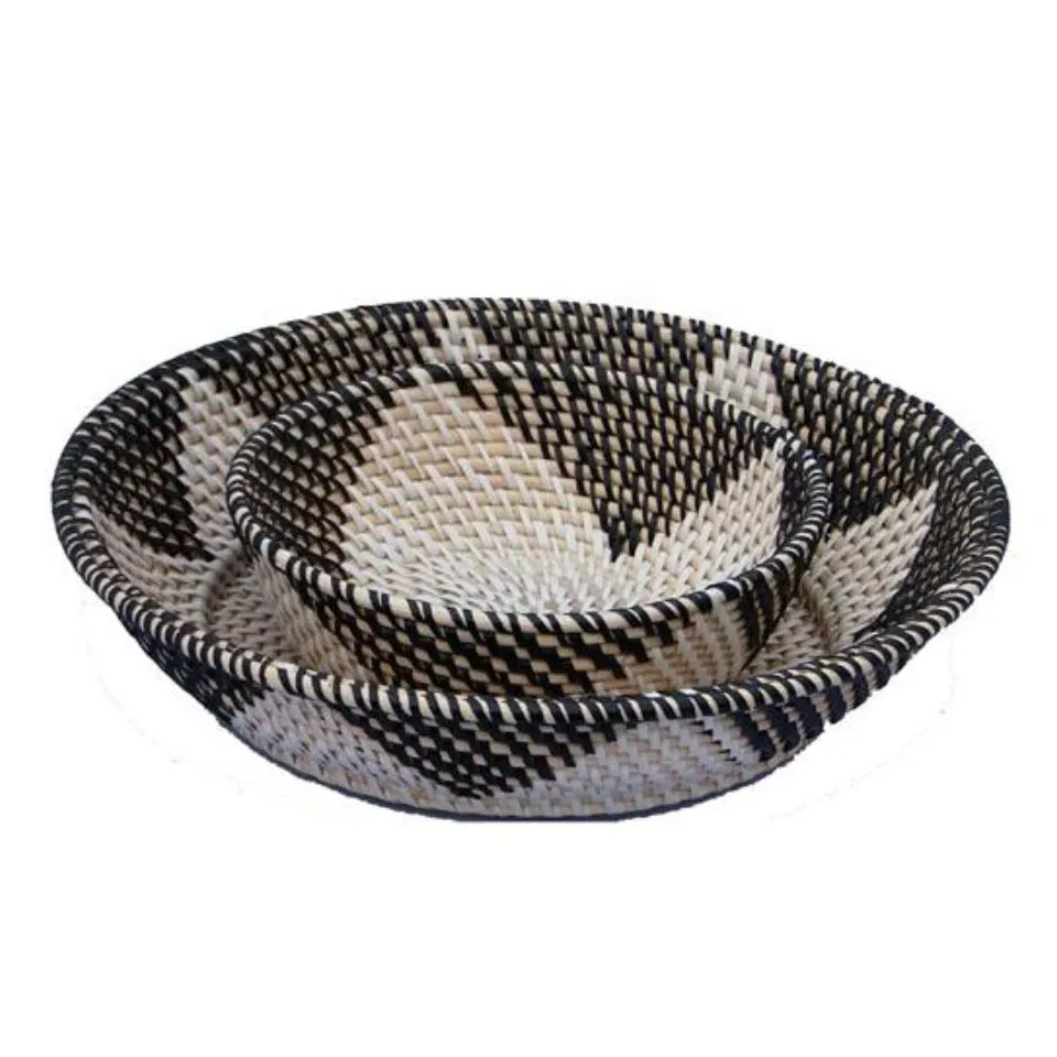 Black & white geometric rattan bowl – EHM artisanal bowls manufacturing