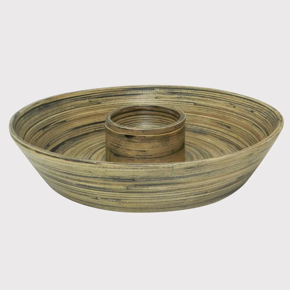 Spun bamboo dip and chip tray with natural grain finish and integrated dip holder – eco-friendly manufacturing.