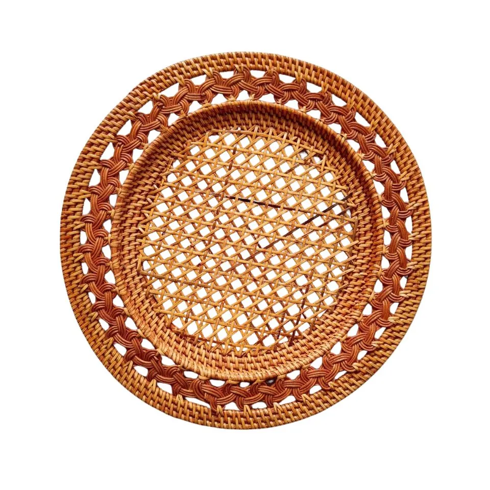 Rattan Charger Plate With Unique Weave Pattern Custom