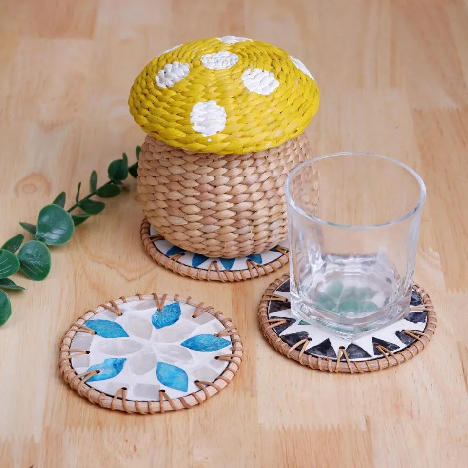 Round Rattan Mother Of Pearl Coasters Fob
